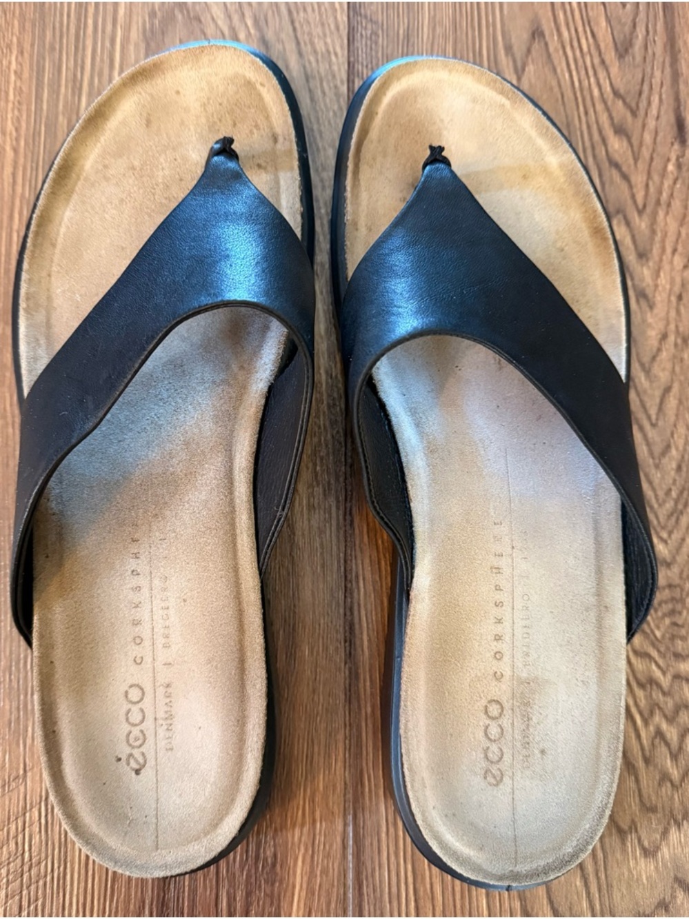 Ecco Black Leather Women's Toe-Post Slide Sandals size 9